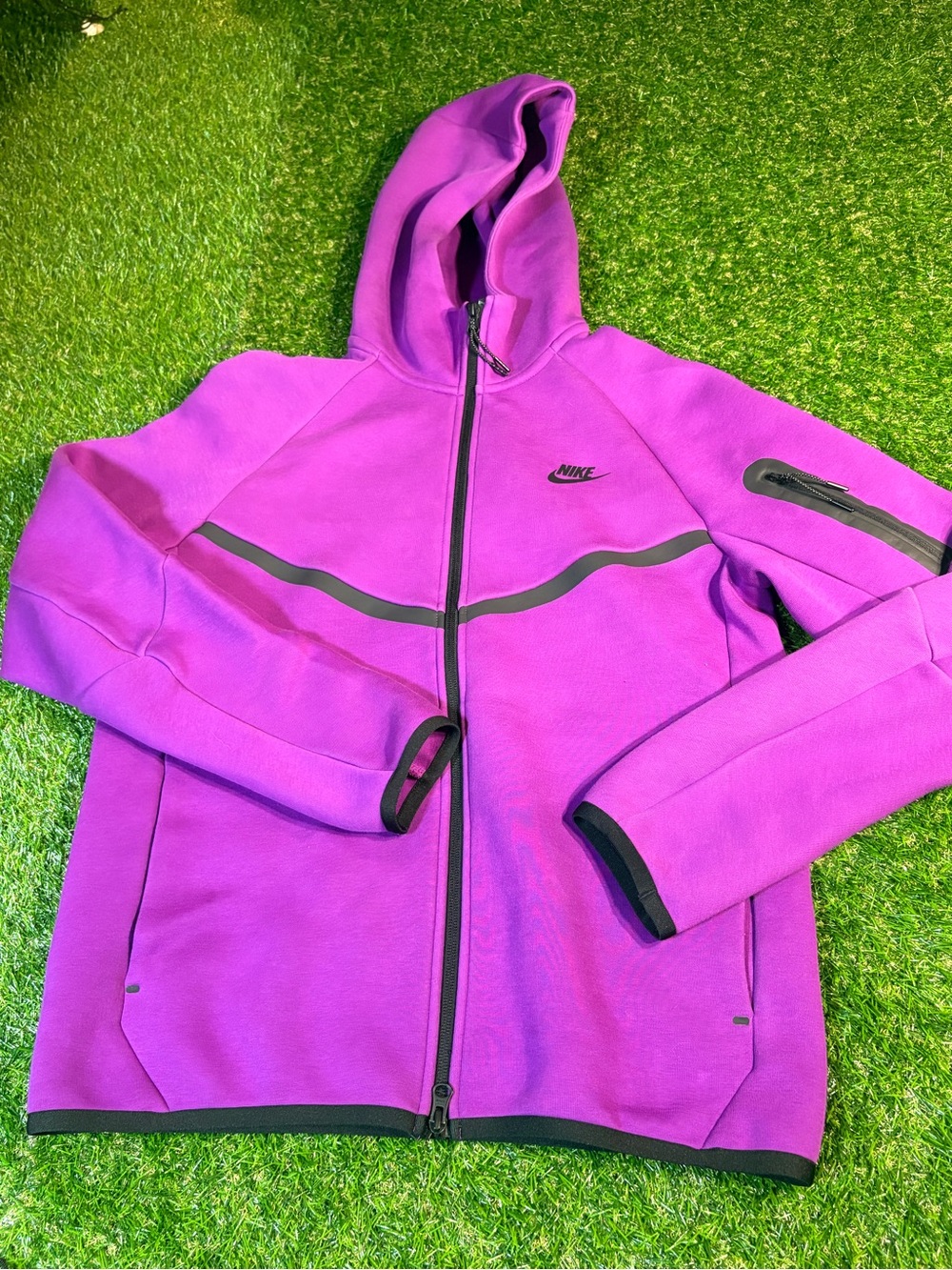 Nike Women's Magenta Full-Zip Hooded Jacket